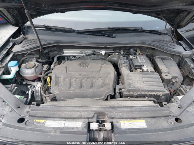3VV2B7AX2NM049892 Volkswagen Tiguan