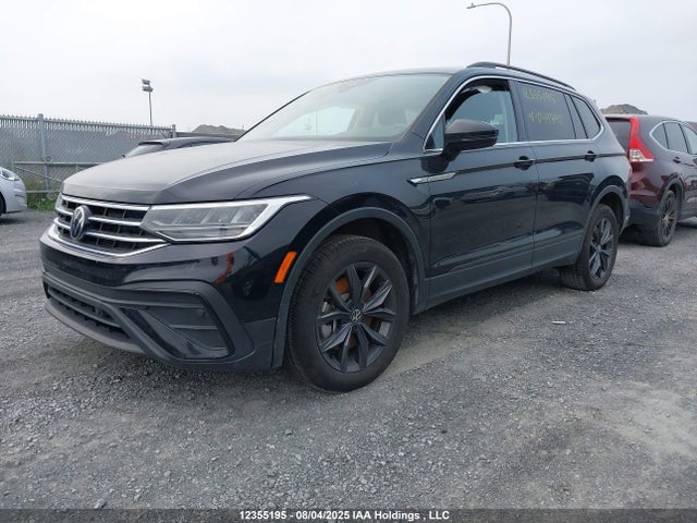 3VV2B7AX2NM049892 Volkswagen Tiguan