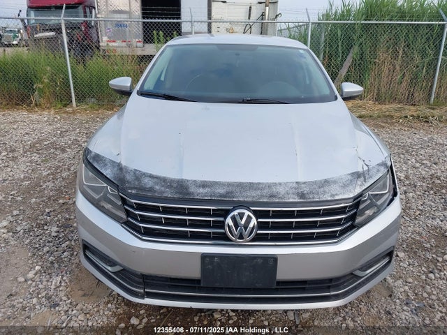 1VWAS7A36GC052562 Volkswagen 2016