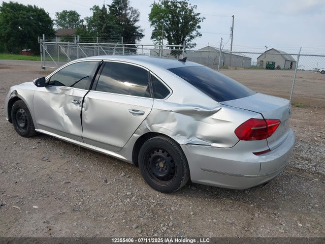 1VWAS7A36GC052562 Volkswagen 2016