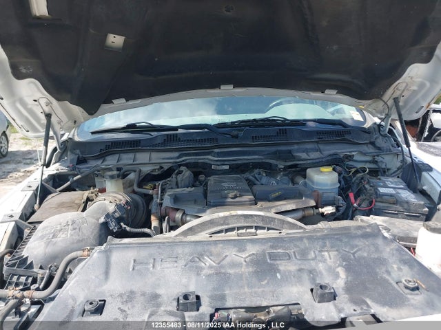 3C6UR5DL4EG236489 RAM 2500