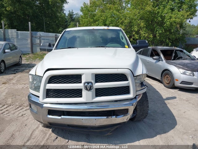 3C6UR5DL4EG236489 RAM 2500