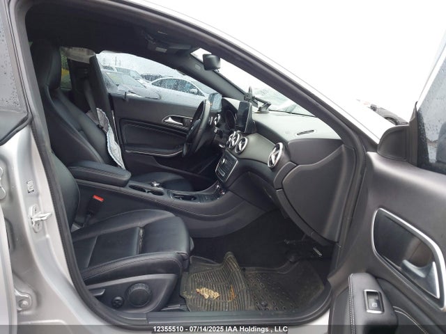 WDDSJ4GB3JN563235 Mercedes-Benz CLA-Class