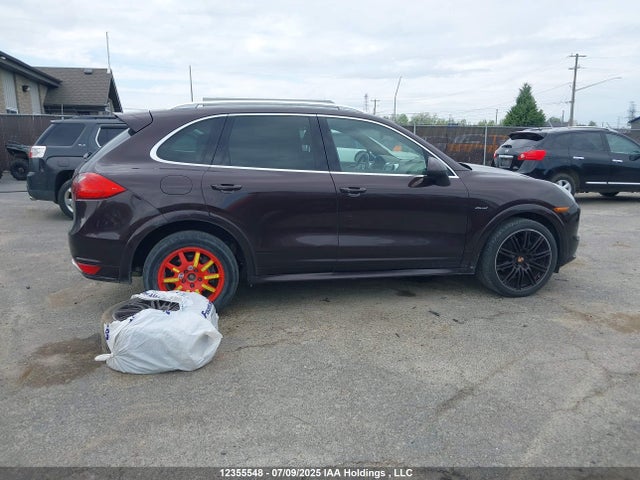 Porsche 2014 2014 WP1AF2A2XELA36975 Image 14
