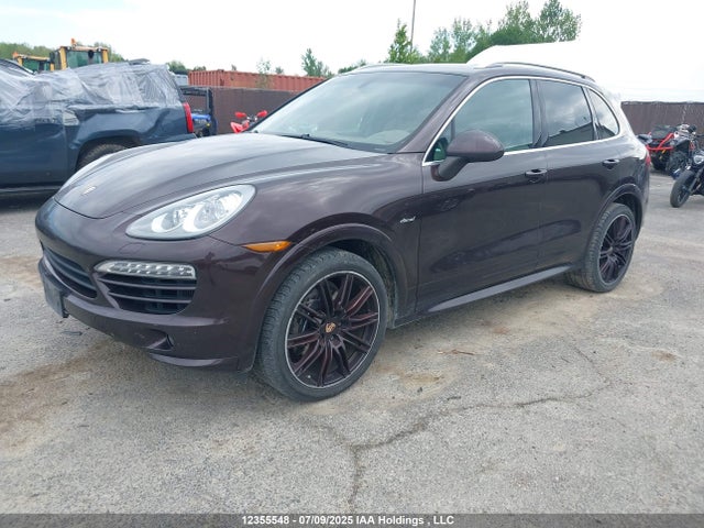 Porsche 2014 2014 WP1AF2A2XELA36975 Image 2