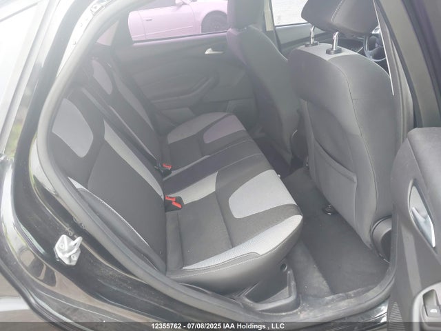 Ford Focus 2014 1FADP3F23EL423500 Image 8