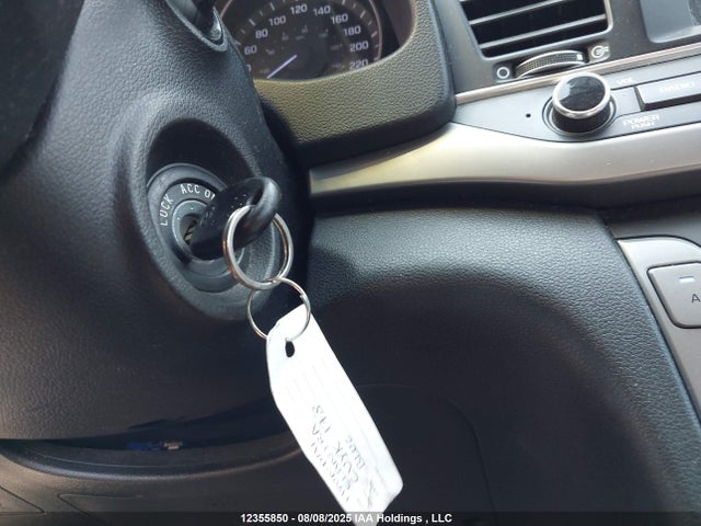 KMHD84LF7HU271185 Hyundai Elantra