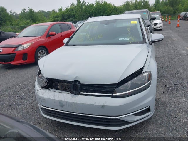 3VWB17AU7JM282701 Volkswagen 2018