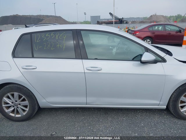 3VWB17AU7JM282701 Volkswagen 2018
