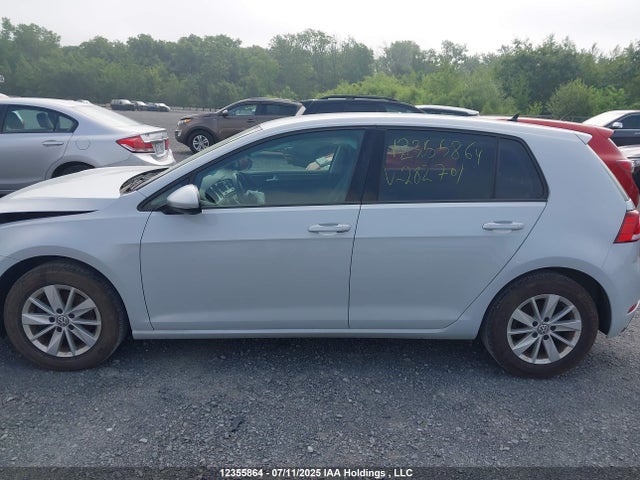 3VWB17AU7JM282701 Volkswagen 2018