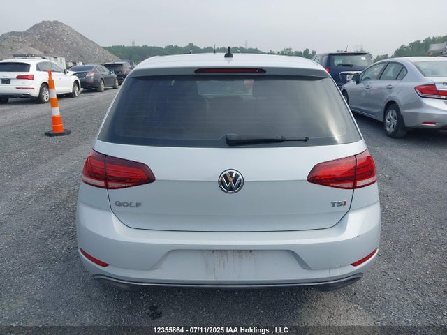 3VWB17AU7JM282701 Volkswagen 2018