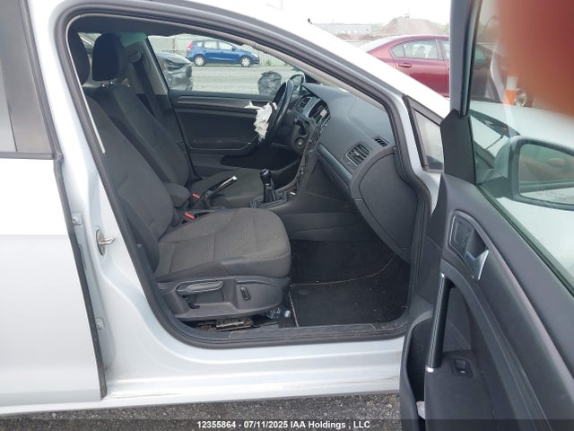 3VWB17AU7JM282701 Volkswagen 2018