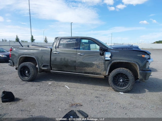 2GC4YVEY7P1704832 Chevrolet l5p