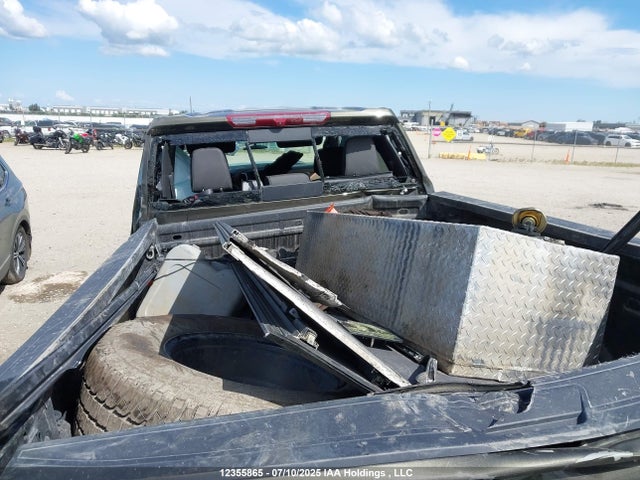 2GC4YVEY7P1704832 Chevrolet l5p