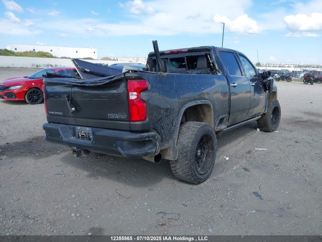 2GC4YVEY7P1704832 Chevrolet l5p