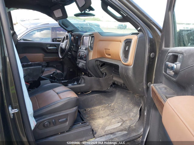 2GC4YVEY7P1704832 Chevrolet l5p