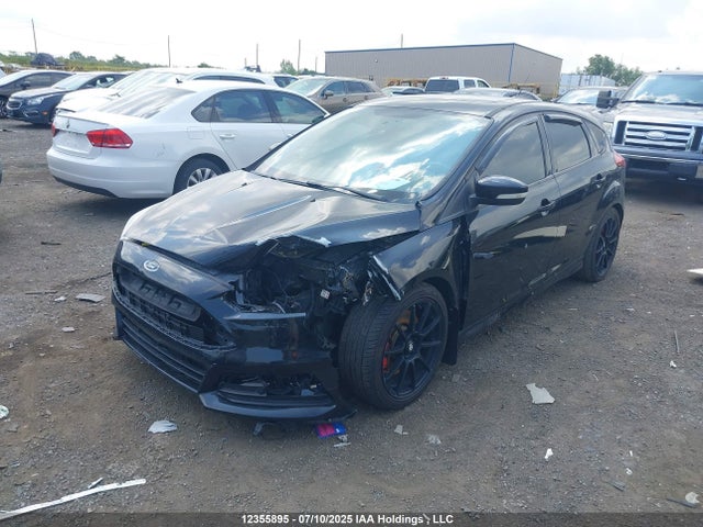 Ford Focus 2016 1FADP3L98GL312882 Image 2