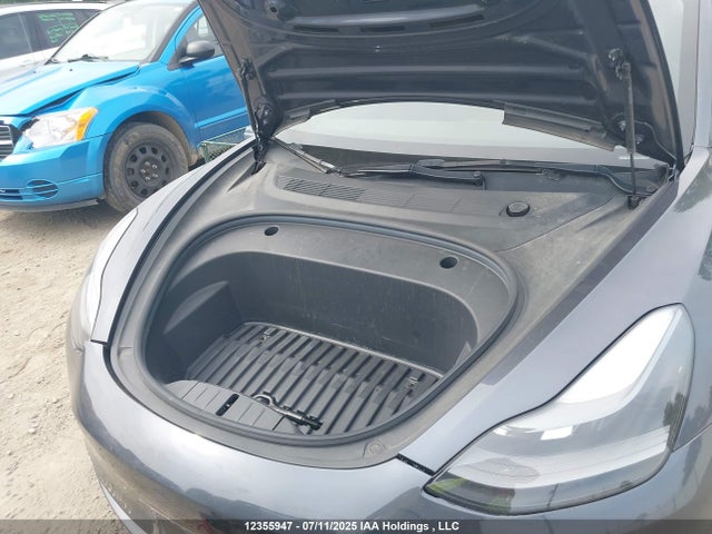 5YJ3E1EB7NF128694 Tesla MODEL 3