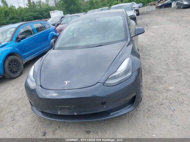 5YJ3E1EB7NF128694 Tesla MODEL 3