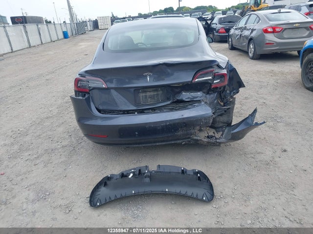 5YJ3E1EB7NF128694 Tesla MODEL 3
