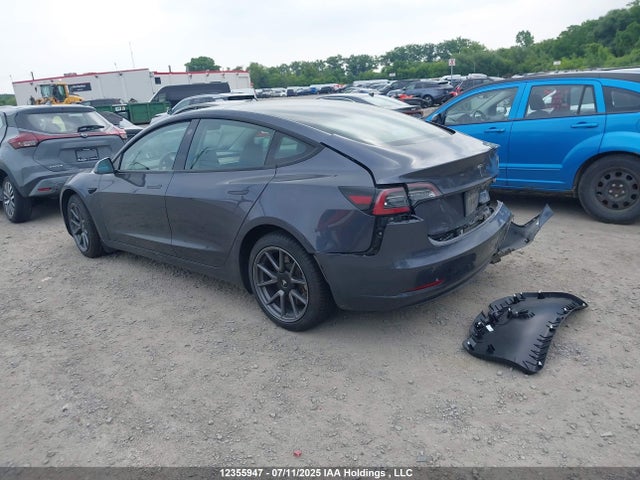 5YJ3E1EB7NF128694 Tesla MODEL 3