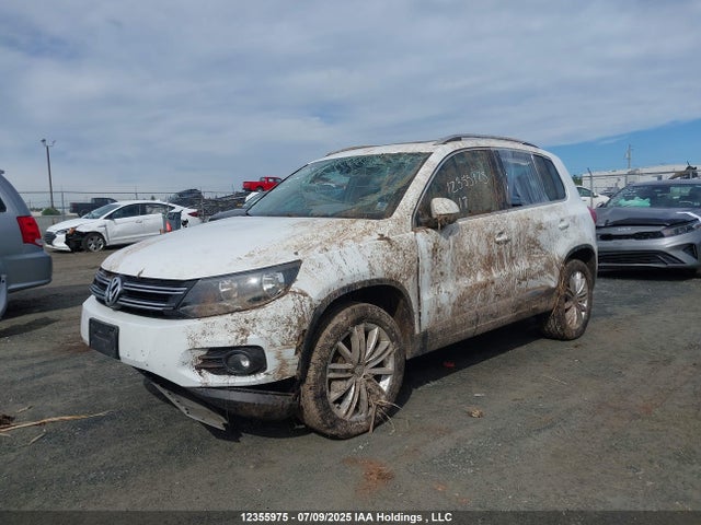 WVGMV7AX9HK002641 Volkswagen 2017