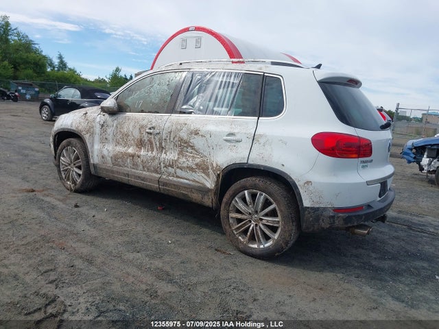 WVGMV7AX9HK002641 Volkswagen 2017