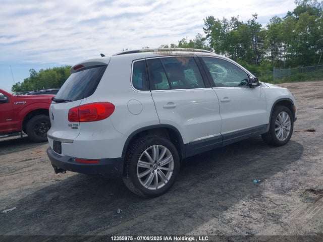 WVGMV7AX9HK002641 Volkswagen 2017
