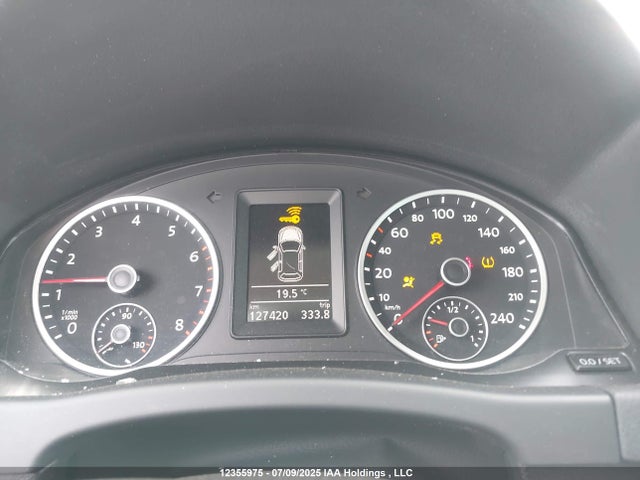 WVGMV7AX9HK002641 Volkswagen 2017
