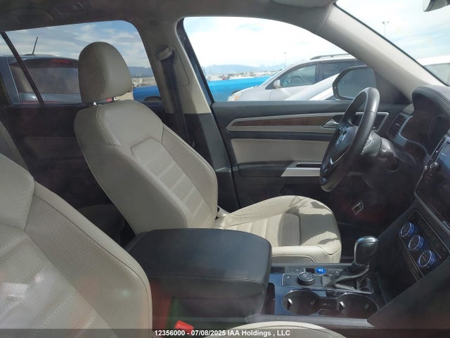 1V2TR2CA9KC560361 Volkswagen 2019