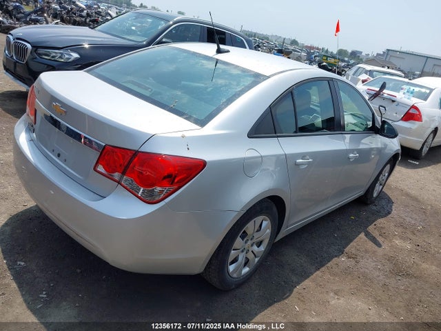 1G1PL5SH0E7350628 Chevrolet luw