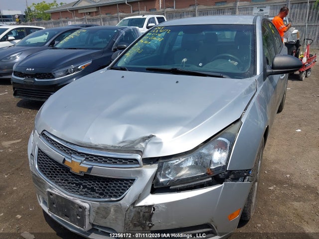 1G1PL5SH0E7350628 Chevrolet luw