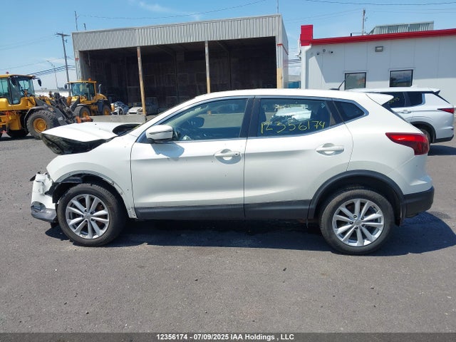JN1BJ1CR5HW125240 Nissan 2017