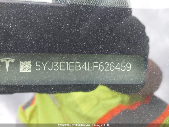 5YJ3E1EB4LF626459 Tesla 2020