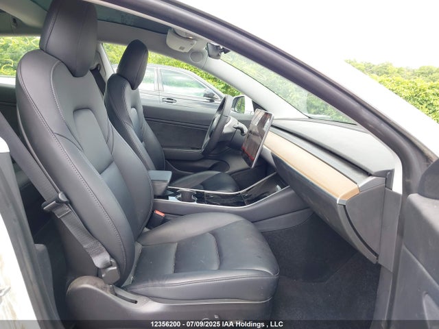 5YJ3E1EB4LF626459 Tesla 2020