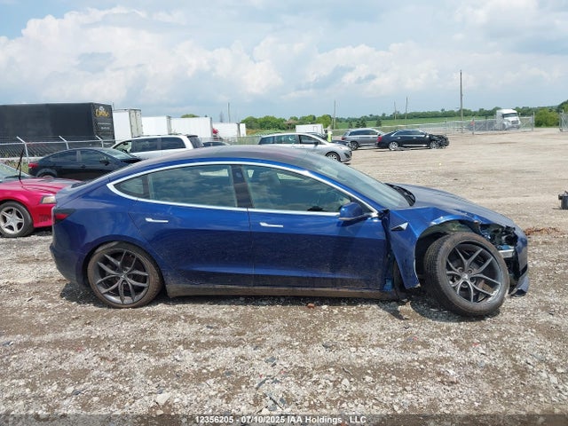 5YJ3E1EAXJF022841 Tesla MODEL 3
