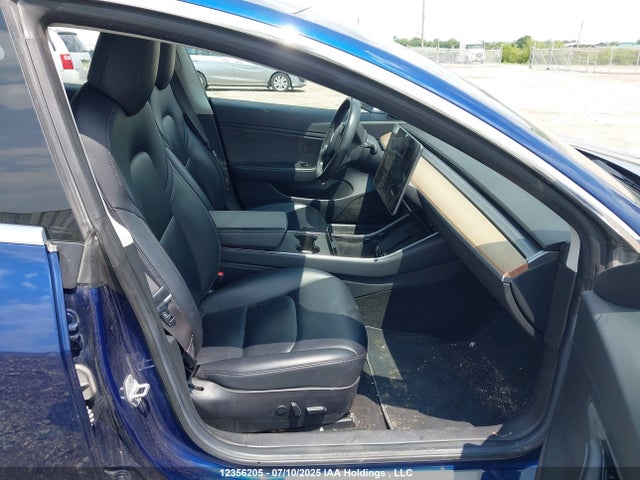 5YJ3E1EAXJF022841 Tesla MODEL 3