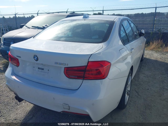 WBA8D9C52JA382611 BMW 2018