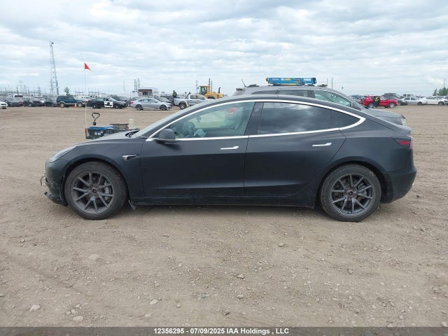 5YJ3E1EB0KF267884 Tesla MODEL 3