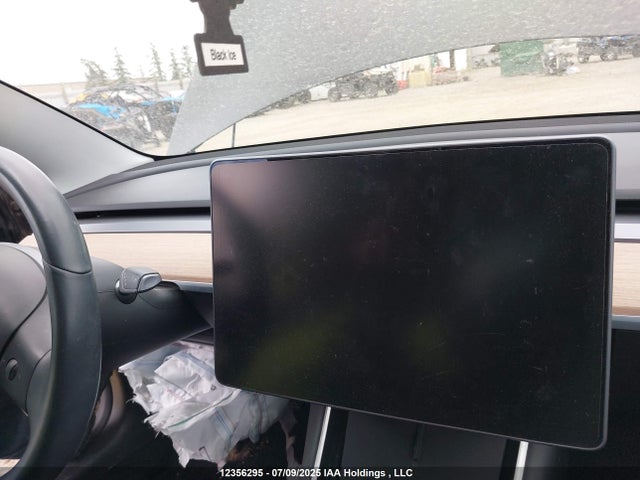 5YJ3E1EB0KF267884 Tesla MODEL 3