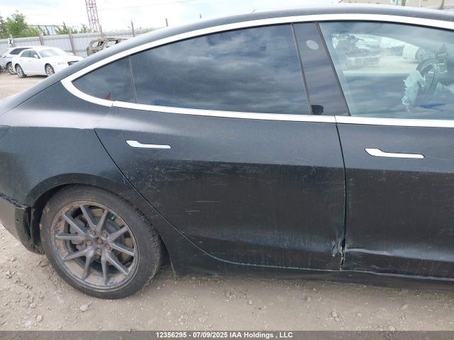 5YJ3E1EB0KF267884 Tesla MODEL 3