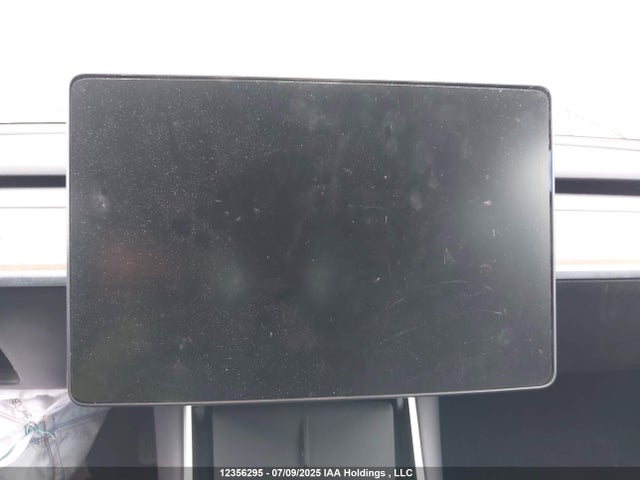 5YJ3E1EB0KF267884 Tesla MODEL 3