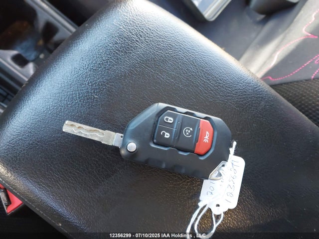 1C4HJXDN8KW687338 Jeep Wrangler