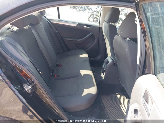 3VWD07AJ0FM348563 Volkswagen 1.8t