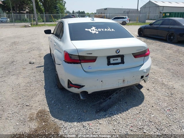 3MW5R7J01L8B11215 BMW 330I
