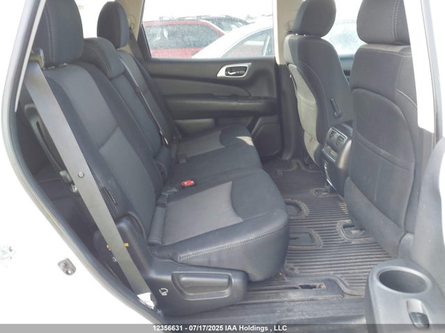 5N1DR2MM7JC629704 Nissan Pathfinder