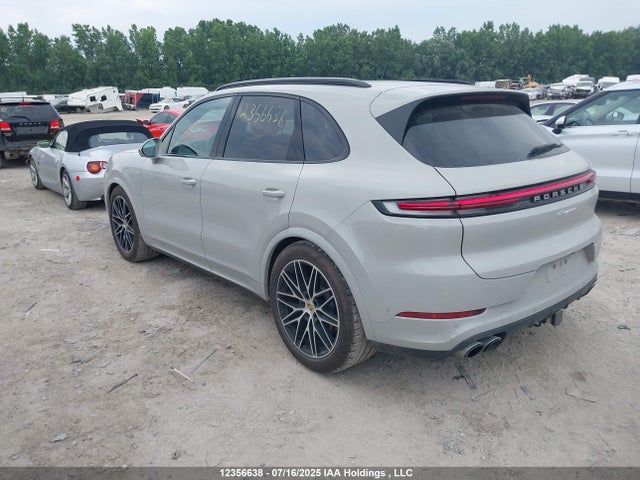 Porsche Cayenne 2024 WP1AA2AY6RDA03040 Image 3