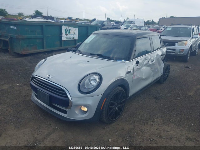 Mini Hardtop 2017 WMWXU1C50H2E18266 Image 2