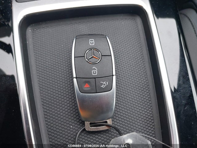 W1K5J4HB4SN531102 Mercedes-Benz m260