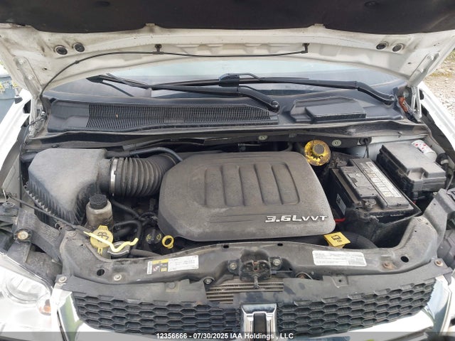 2C4RDGDG3GR377112 Dodge Grand Caravan